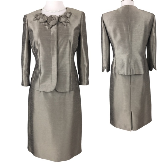 Kasper Dresses & Skirts - Kasper 2 Piece Gold Champagne 3/4 Sleeve A-line Skirt Blazer Petite Set size 8